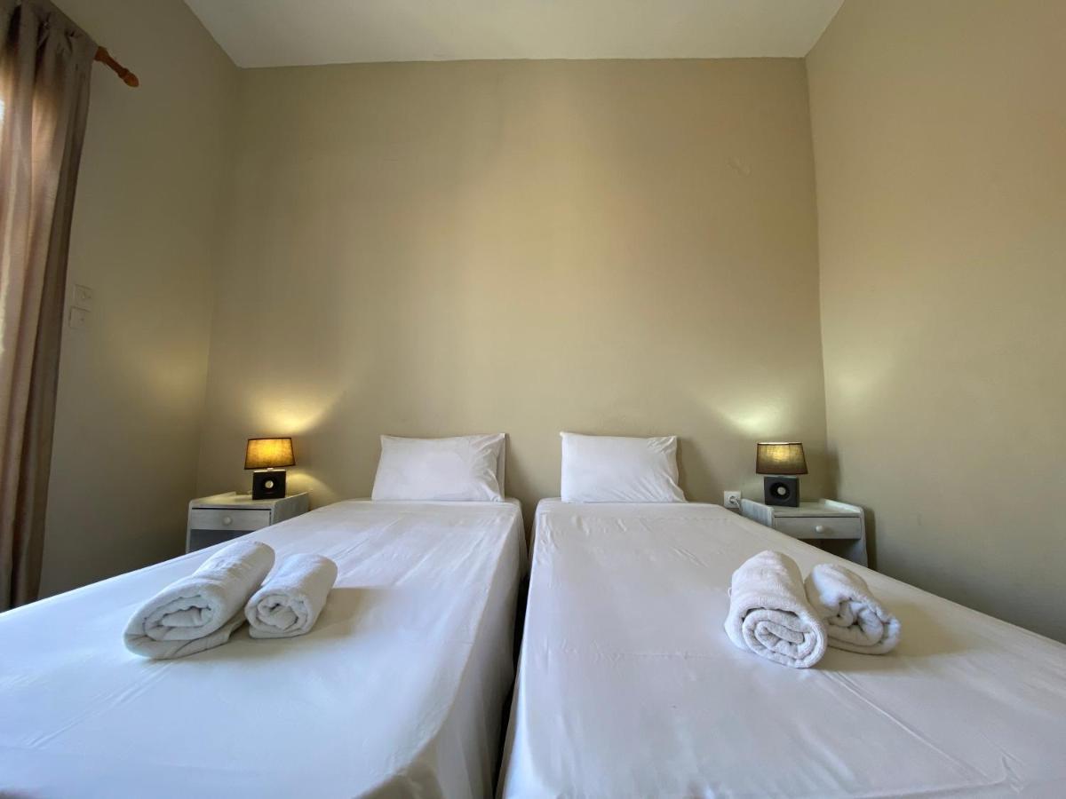 Pansion Roulis Hotel Moraitika Exterior foto
